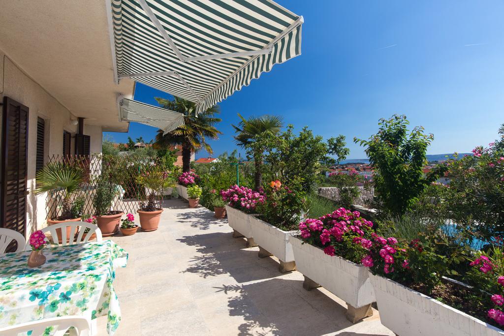 Apartment Milka Krk Town Εξωτερικό φωτογραφία