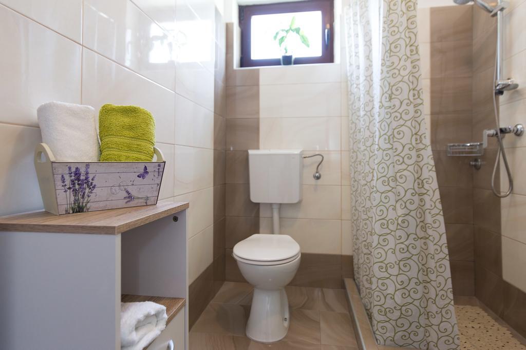 Apartment Milka Krk Town Εξωτερικό φωτογραφία