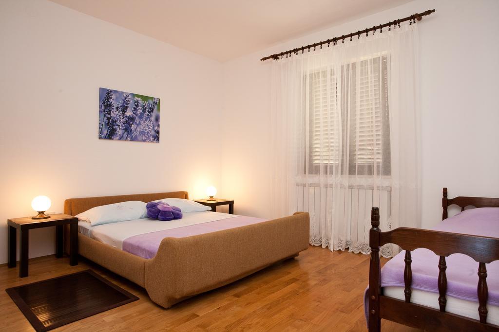 Apartment Milka Krk Town Εξωτερικό φωτογραφία