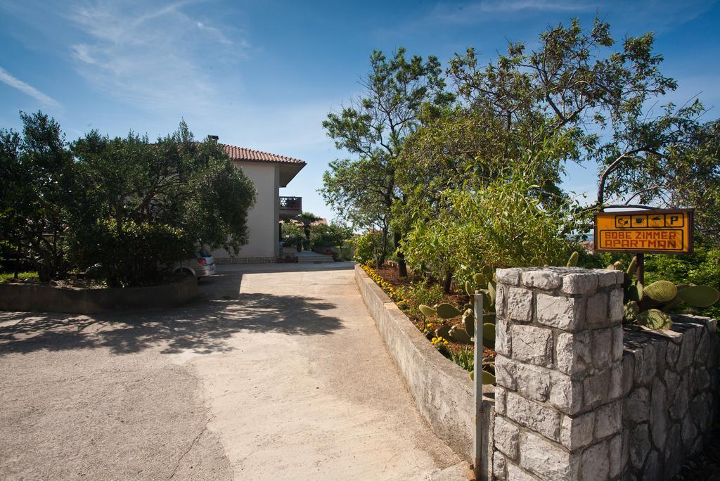 Apartment Milka Krk Town Εξωτερικό φωτογραφία