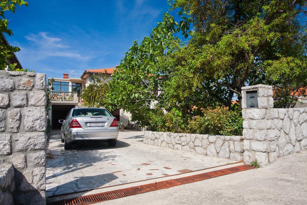 Apartment Milka Krk Town Εξωτερικό φωτογραφία